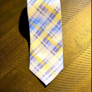 Plaid tie